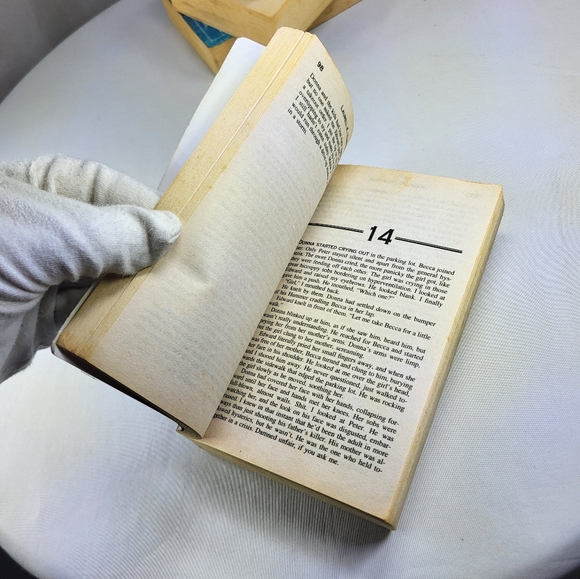 Anita Blake Vampire Hunter by Laurell K Hamilton Books #7, #8 & #9 of Series - Picture 11 of 16